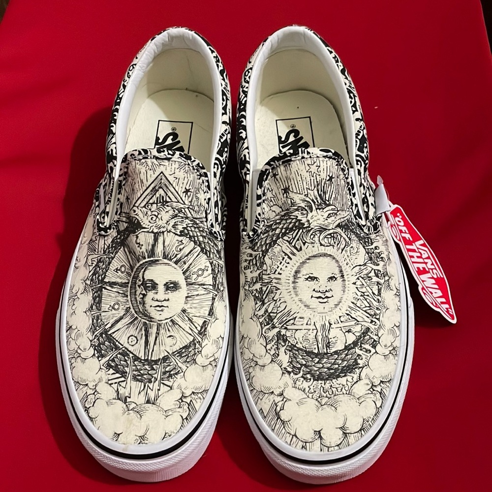 Vans Slip-On Ouroboros sneakers in multi BRAND NEW